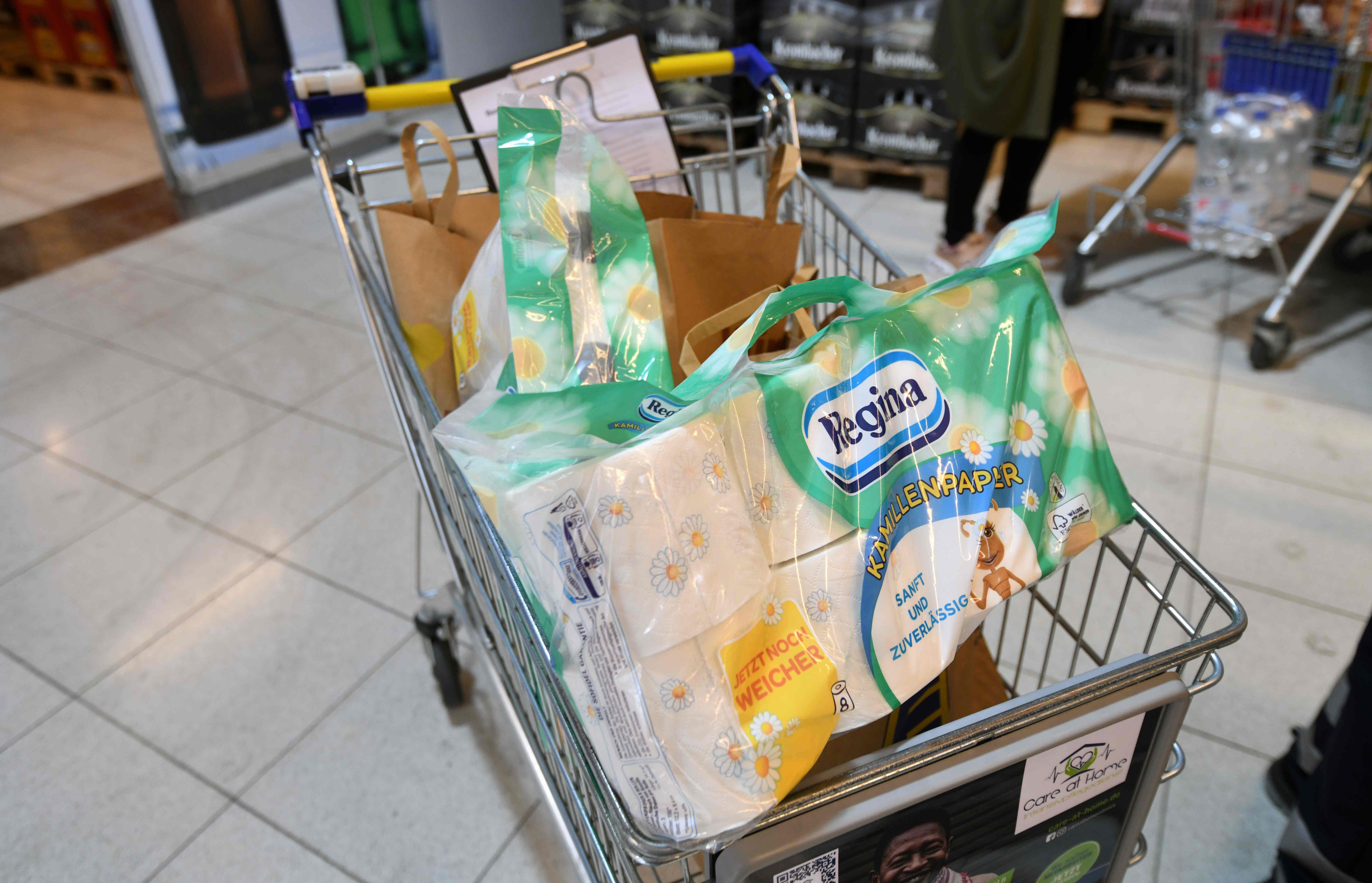 Shopping cart with toilet paper. (AFP Photo)