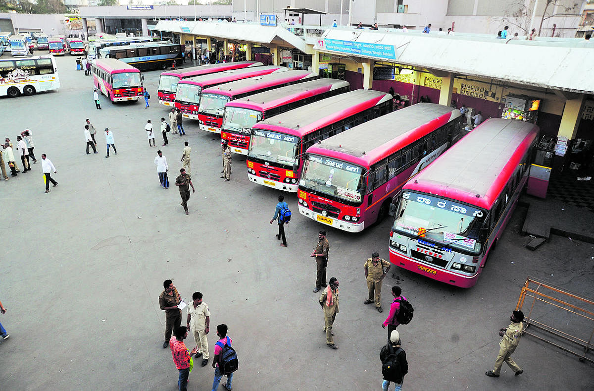 The busy KSRTC bus stand at Majestic was rather deserted in Bengaluru on Friday. (DH Photo/ Pushkar V)