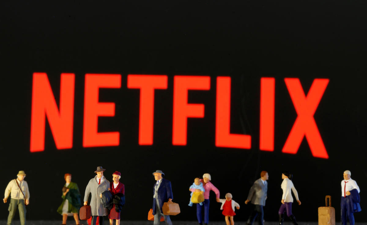 Israeli ISPs have reported an average increase of as much as 30% since the outbreak began, prompting the telecoms regulator to ask Netflix to lower broadcasting bit rates. (Reuters Photo)