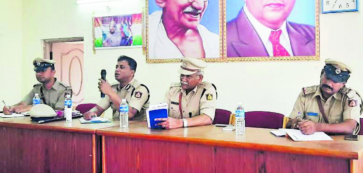 IGP (Western Range) Devajyothi Roy addresses the general public at a meeting heldin Town Panchayat in Koppa on Monday. DH Photo