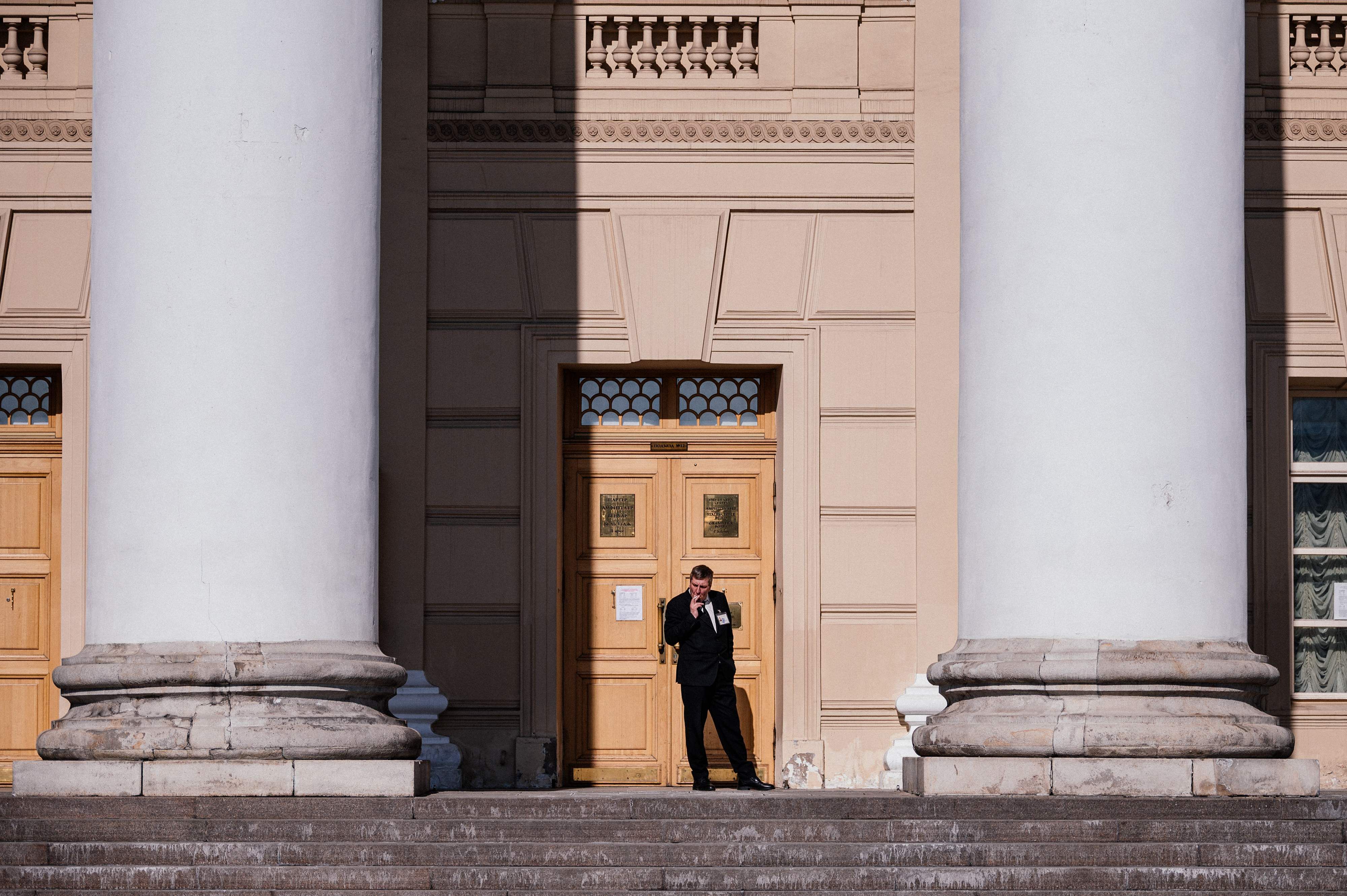 The Bolshoi earlier cancelled all of its scheduled performances between March 17 and April 10, following restrictions on public events of more than 50 people. (Credit: AFP Photo)