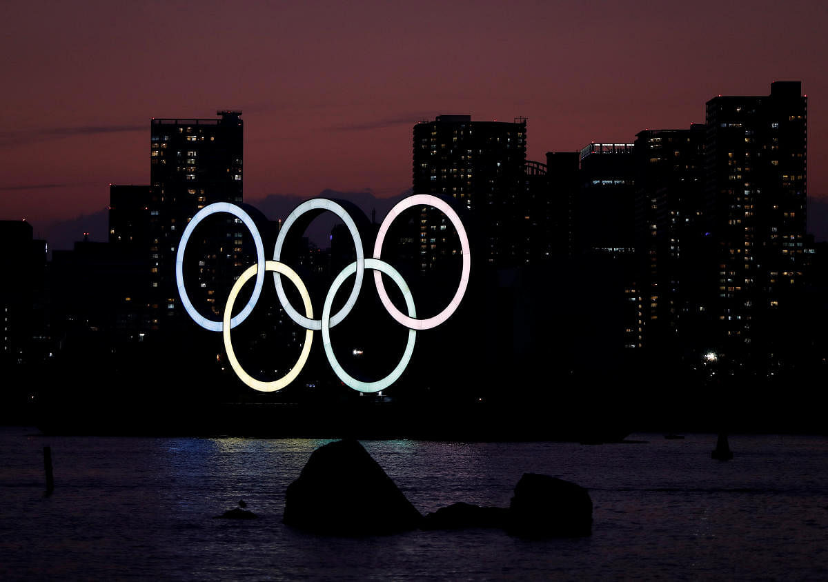 The giant Olympic rings (Reuters Photo)