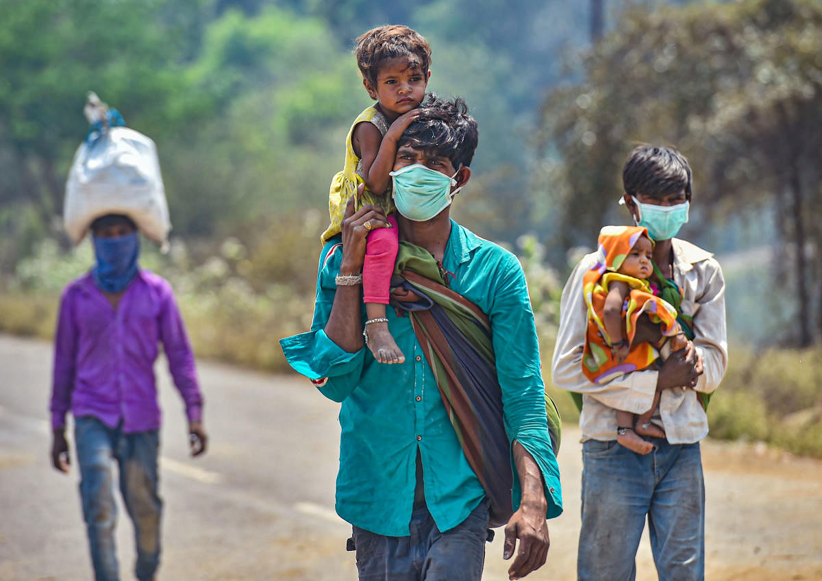 People wearing facemask amid COVID-19 crisis (PTI Photo)