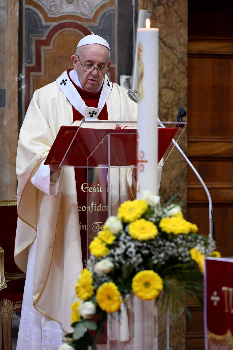 Pope Francis leads Mass and the Regina Coeli prayer in Rome's Santo Spirito in Sassia church (Reuters Photo)