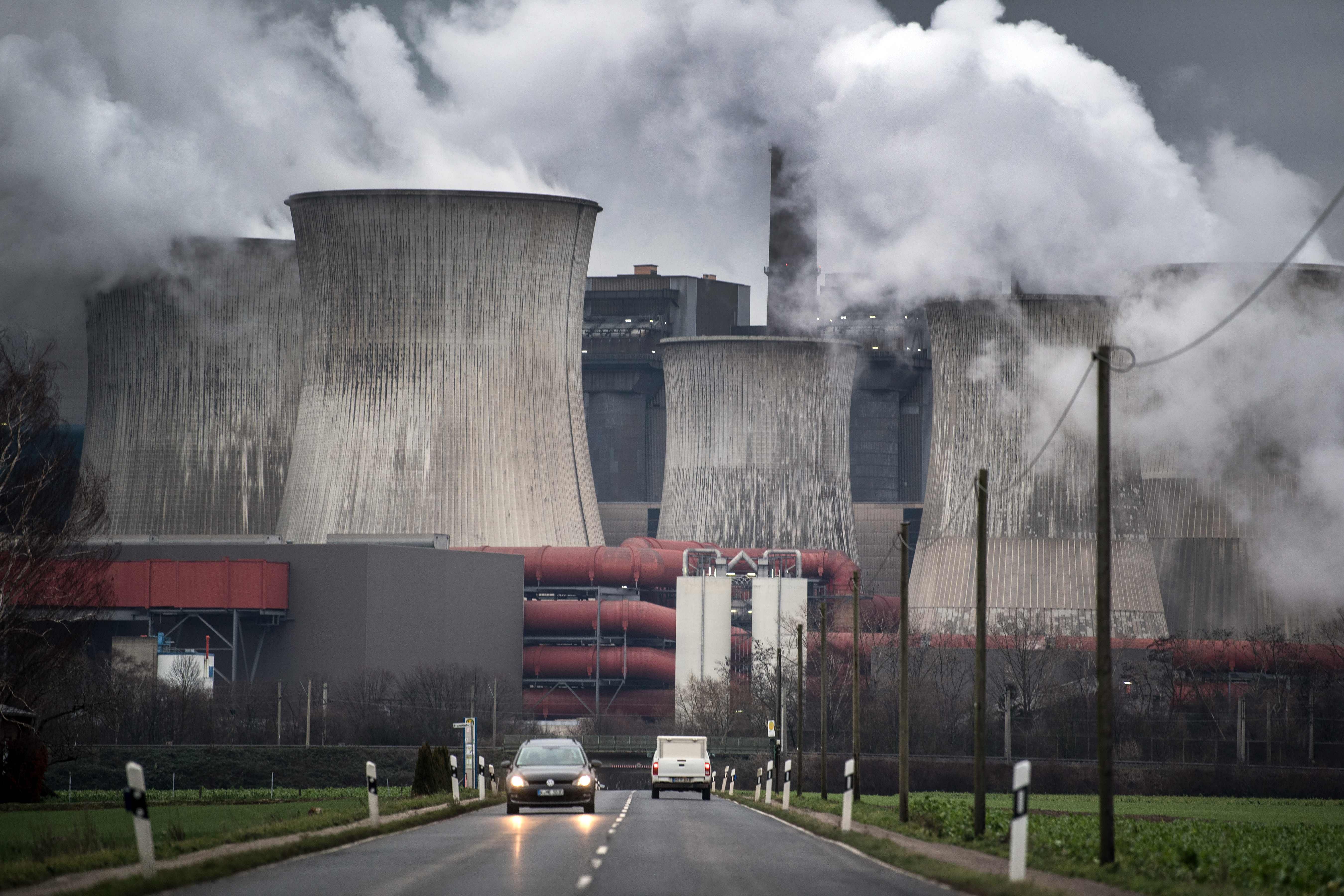 Niederaussem lignite fired power plant in Niederaussem, western Germany. (AFP Photo)