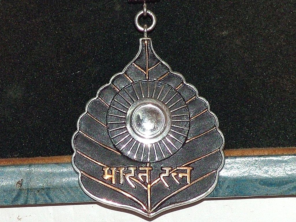 The Bharat Rathna Medal given to M. G. Ramachandran. Photo via Wikipedia.