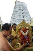 all set: The Utsava murthy of Goddess Chamundeshwari is being decked up atop Chamundi hill in Mysore on the eve of inauguration of Dasara festivities. DH Photo