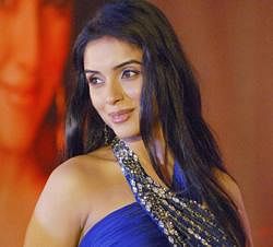 Remakes help me reach out to more people: Asin