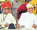 Chief Minister B S Yeddyurappa and nfosys Chief Mentor N R Narayana Murthy at the inaugural of the World Kannada Conference in Belgaum on Friday. DH Photo/ Anand Bakshi