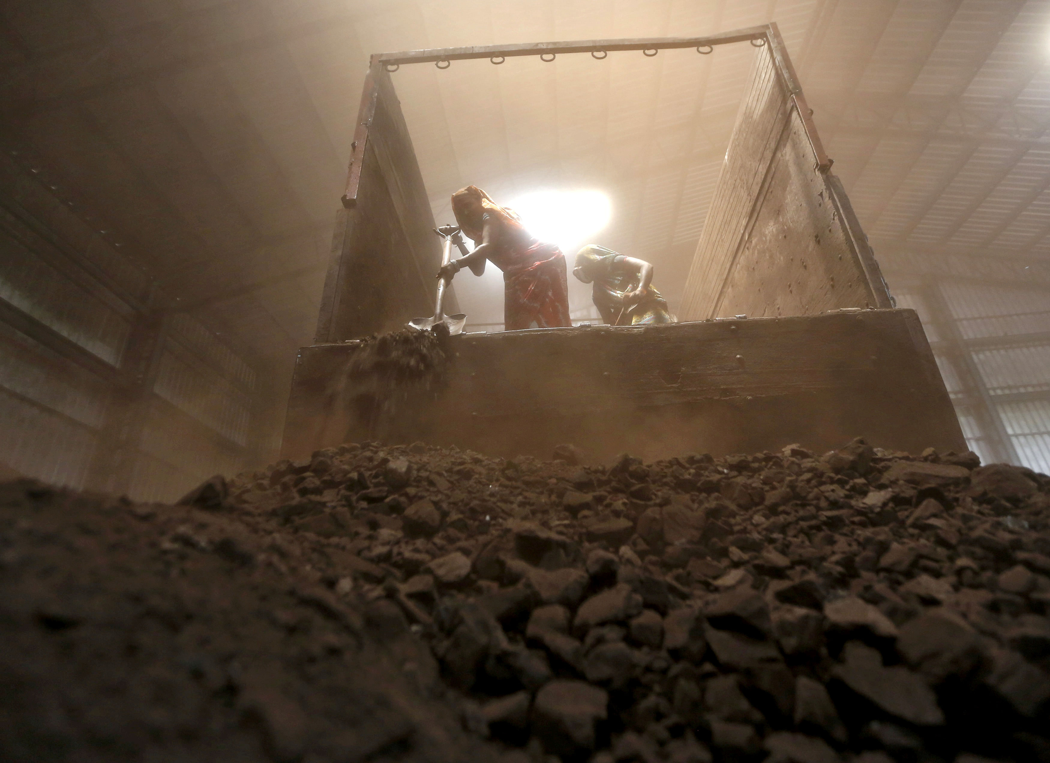 Coal power is more expensive than gas and renewables in many places and, hence, is the first fuel priced out of the market when demand falls. Its plunging use amid the lockdowns is a boon for efforts to fight climate change, hastening a shift that was already underway to weed out the dirtiest fossil fuel. (Reuters photo)