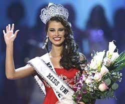 Miss Venezuela Stefania Fernandez after being crowned Miss Universe 2009 in Nassau, Bahamas on Sunday. AFP