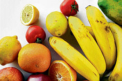 TIP: Kidney patients should avoid oranges,  bananas and tomatoes as they contain high levels of potassium.