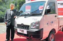 Chief marketing officer, Automotive Division Vivek Nayer at the launch of Mahindra Maxximo Plus in Bangalore. DH Photo