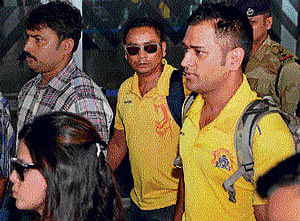 Super Kings captain M S Dhoni and his wife Sakshi arrive in Kolkata. PTI