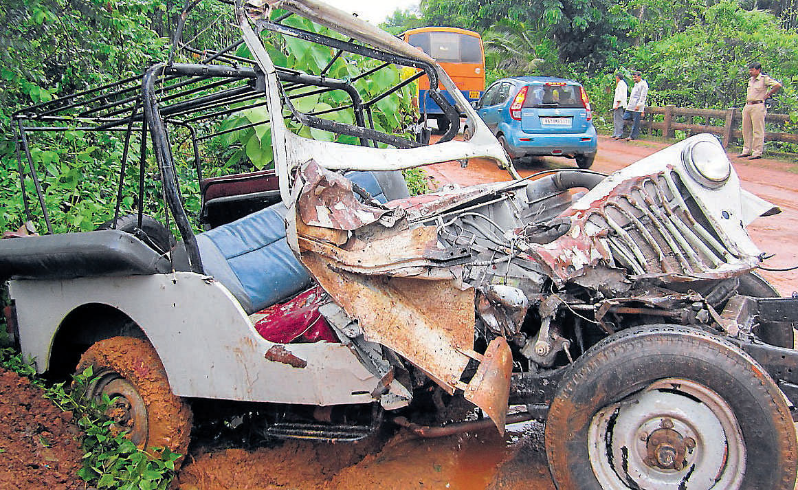 The mangled remains of the jeep that killed Leena Mascarenhas and three others of her family in Puttur on Sunday. DH Photo