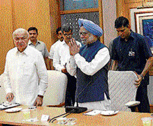 Leading the charge Prime Minister Manmohan Singh, UPA Chairperson Sonia Gandhi  and Union Home Minister Sushilkumar Shinde at an all-party meeting on Maoist menace  in New Delhi on Monday. PTI