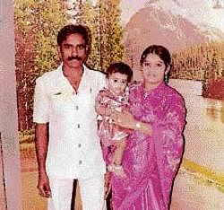 Rahamatullah, who was killed in the 26/11 terror attacks, with wife Kursheed Begum and elder son.