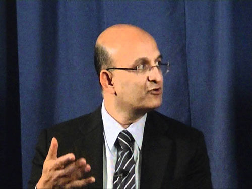 Screen shot taken of Nitin Nohria from the youtube video of Dean Harvard Business School at PanIIT 2011