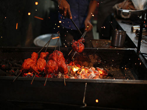 Dispelling the common misconception that street food available in India is 'unhealthy and unhygienic', a well known Australian culinary historian has said that she found street foods safer than restaurants catering to tourists. Reuters file photo