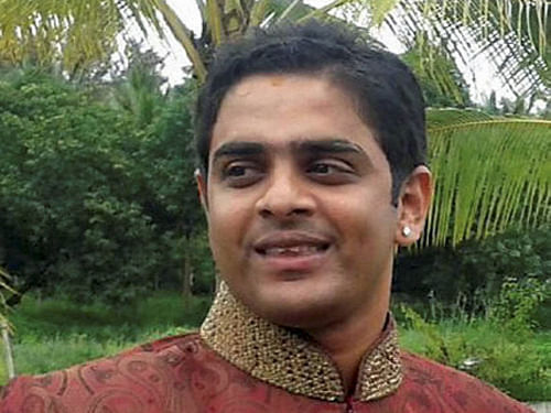 Two days after a Kannada starlet filed a complaint of rape and cheating against Railway Minister D V Sadananda Gowda's son, police today said Karthik Gowda and the woman were summoned for recording statements. PTI file photo
