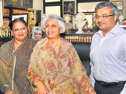 Pramodadevi Wadiyar with Swaroop Anand Gopal Raj Urs and Neela Tripurasundaridevi during a press conference in Amba Vilas Palace in Mysuru on Thursday. DH&#8200;Photo