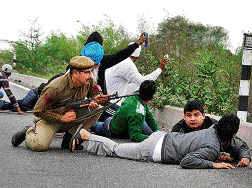 3 policemen killed, 2 injured in militant attack. AP File Photo For Representation Purpose Only