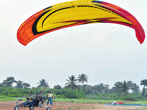 Paragliding at Hampi a likely threat to biodiversity