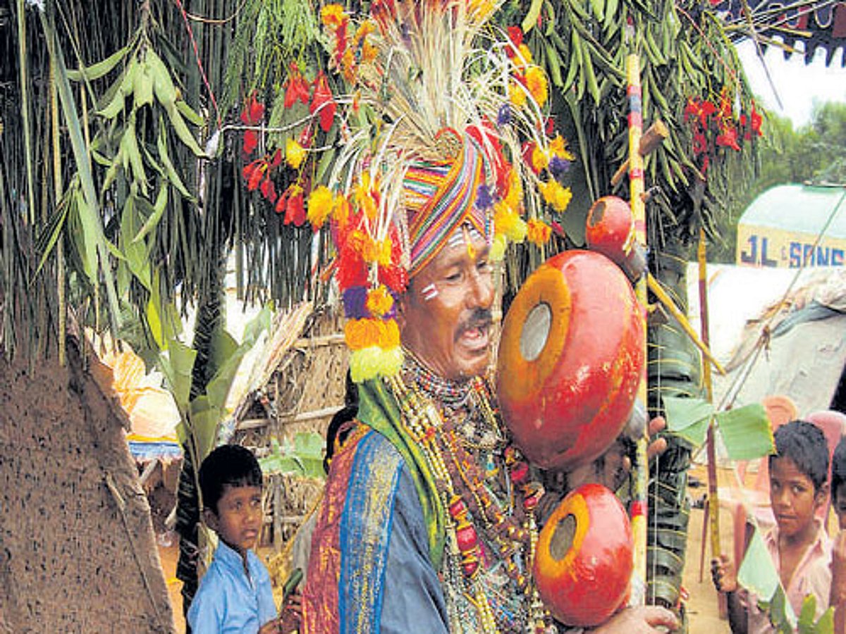 Playing 'kinnari' to the tunes of tradition