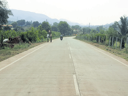 The State Highway 49 connecting Hosapete with Sandur is now a two-lane concrete stretch. It is going to be a toll road. DH&#8200;PHOTO