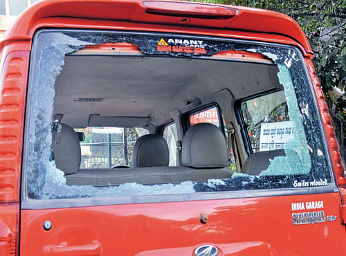The car that was damaged by advocates in the Cubbon Park on Tuesday. DH PHOTO