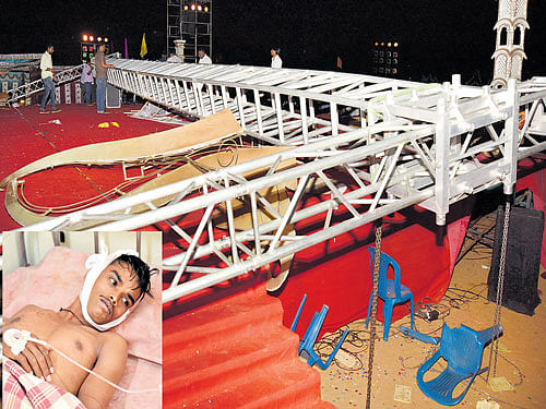Six students and two teachers were injured after the gantry fell on the stage at the annual day function of Max Mueller Public School on Saturday night. dh FILE photo