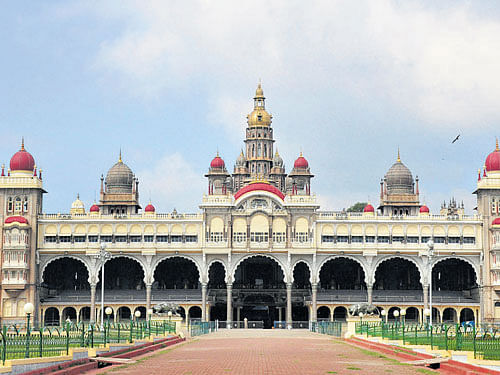 Patenting the Amba Vilas Palace in Mysuru can deter people, especially those with commercial interests, from using the once royal dwelling of the Wadiyars. DH File PHOTO