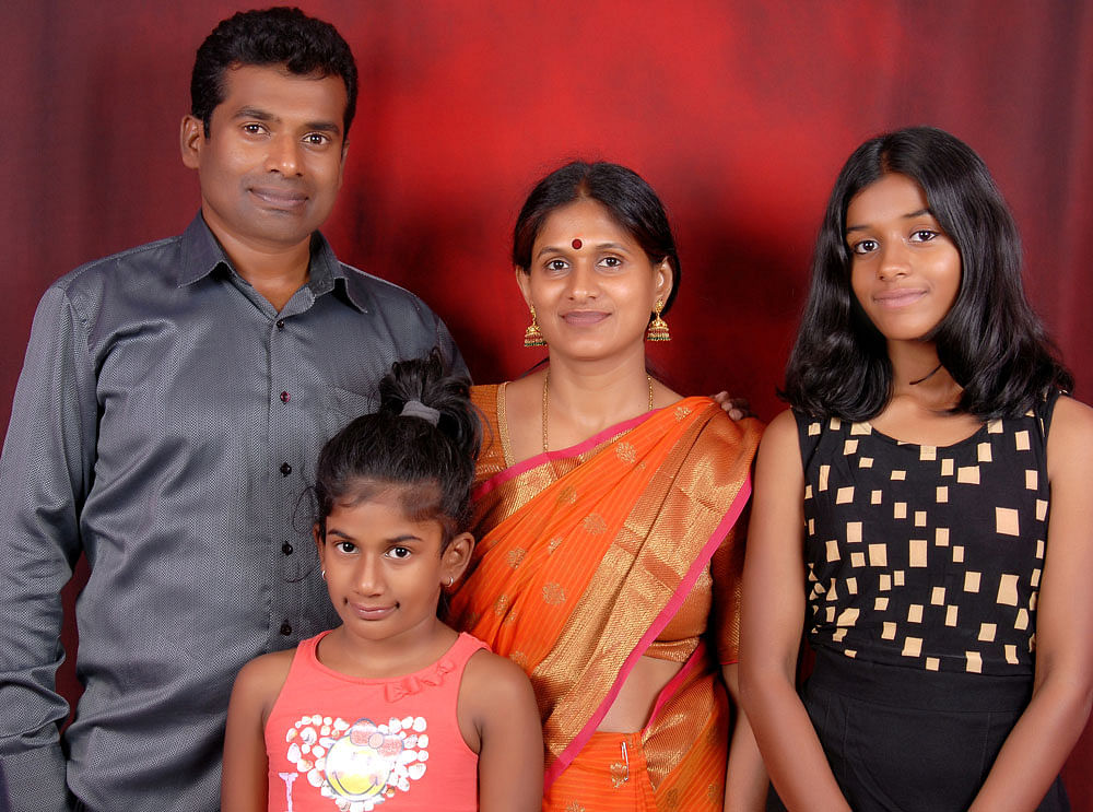 Girish, Manjula with daughters Deeksha and Tejaswini