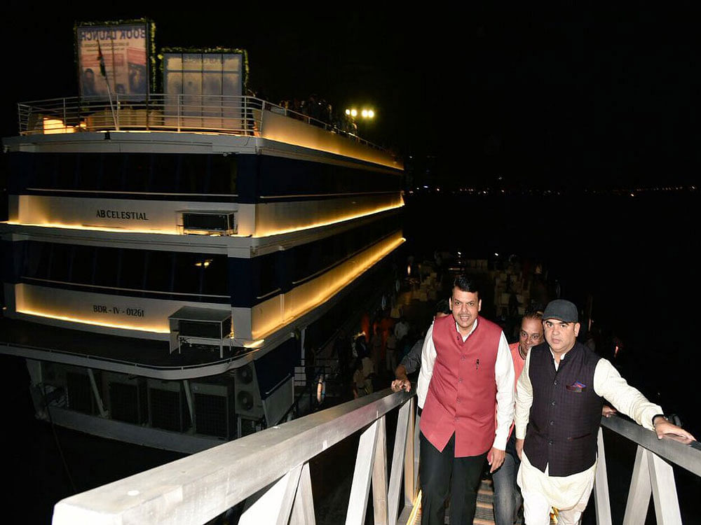 This luxury floating hotel was inaugurated by Maharashtra Chief Minister Devendra Fadnavis yesterday. Image courtesy Twitter.