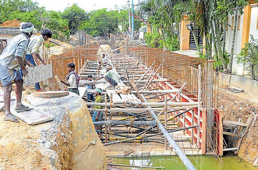 The construction of a stormwater drain in Arakere is still incomplete, a year after the BBMP cleared it of encroachments. DH&#8200;Photo/Srikanta Sharma R