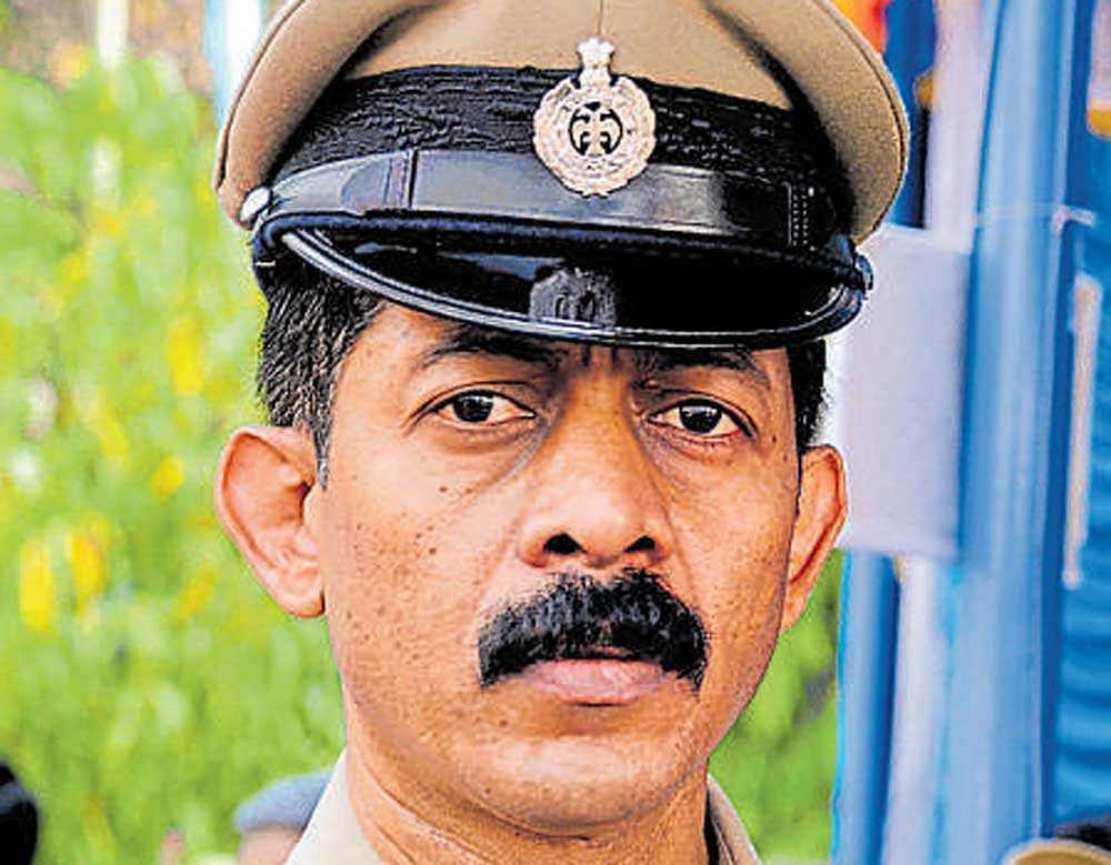 The Supreme Court on Tuesday ordered CBI probe into the death of deputy superintendent of police M K Ganapathy on July 7, last year.  DH file photo