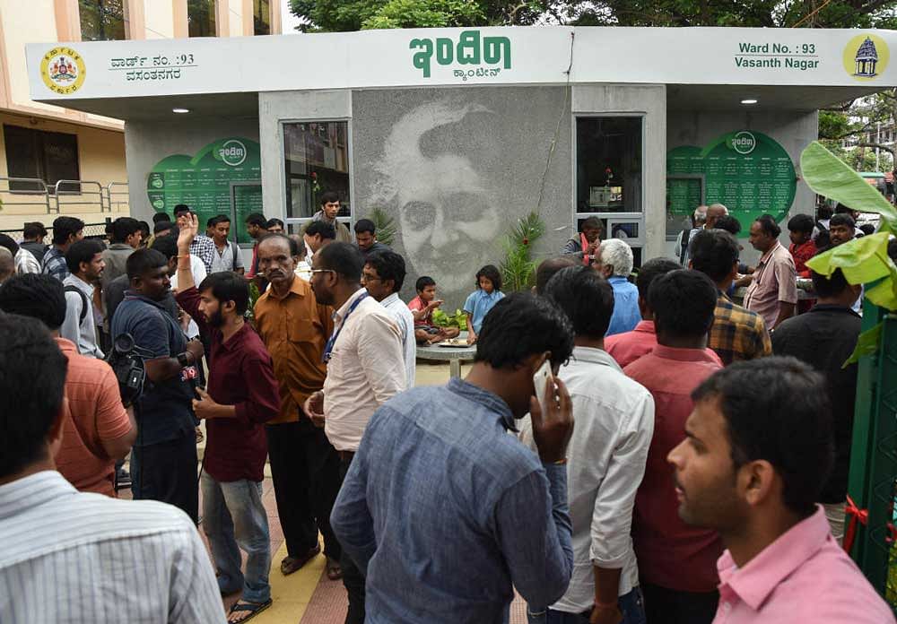 Only seven kitchens are supplying food to over 100 Indira Canteens set up in the city last month. DH file photo