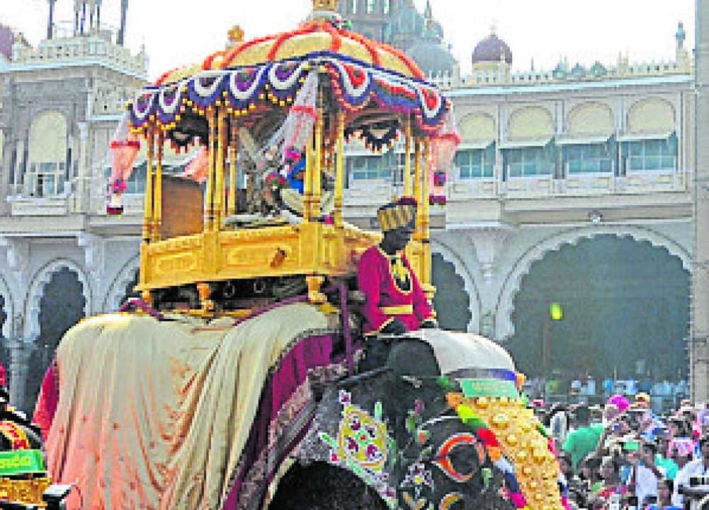 Elephant Arjuna carry goddess Chamundi on Golden Howdah at Amba Vilas Palace on Jambo Savari in Mysuru on Friday. Photo/ Prashanth HG