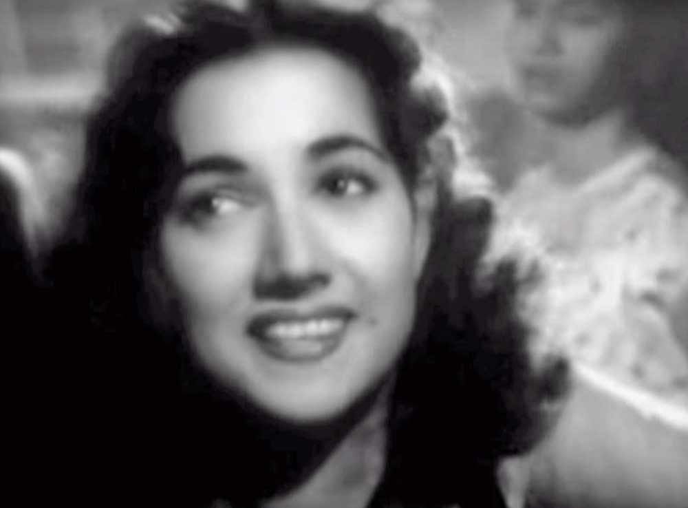 Actress Shakila. Video grab from the song 'Baabuji dheerechalna' in the film Aar Paar.