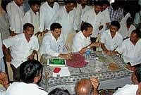 MP D V Sadananda Gowda interacting with farmer leaders, at Lakkavaklli GP premises in Tarikere taluk on Monday. DH Photo