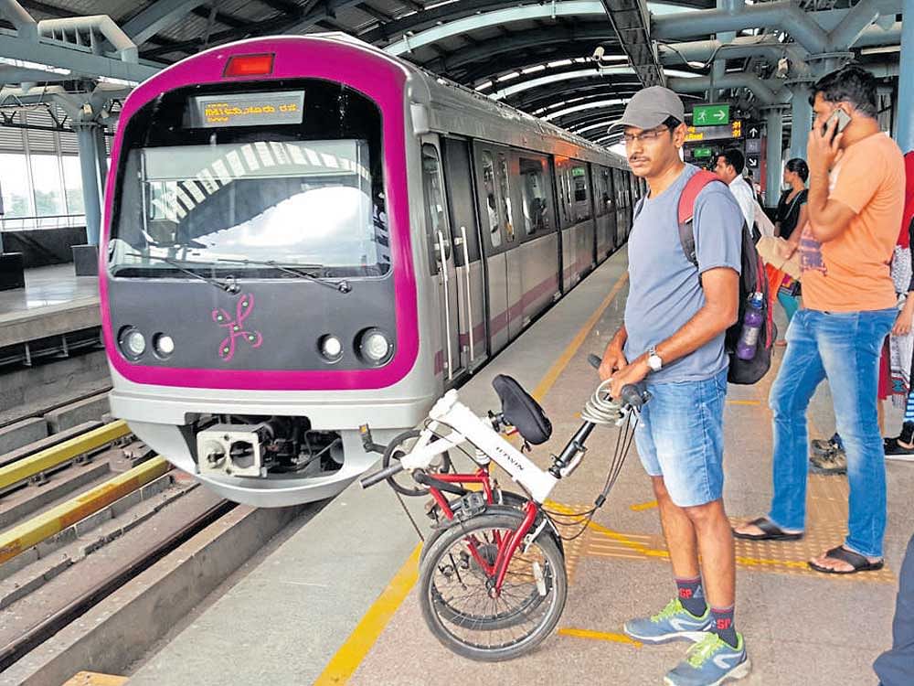 The Bangalore Metro Rail Corporation Limited (BMRCL) made changes to its timetable on Wednesday, tweaking timings for the benefit of rush hour passengers on both lines. DH file photo