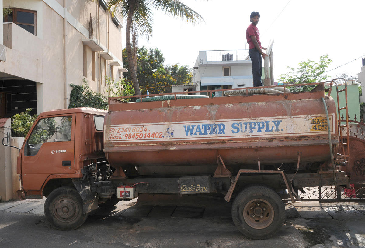 Almost five years after failing to regulate borewells and water tankers in Bengaluru, the Bangalore Water Supply and Sewerage Board has now washed its handof of this responsibility. DH photo