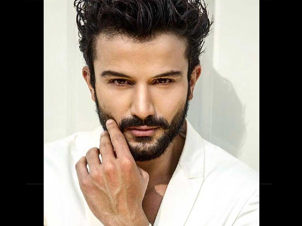 Actor Sahil Salathia started his career in acting with Ashutosh Gowarikar's television series 'Everest'.