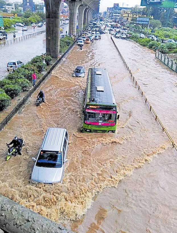 A scene from a flooded Hosur Road near Electronics City.