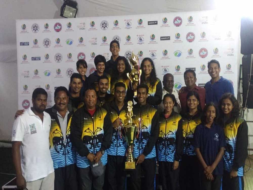 Champions: Karnataka team, winners of the 71st Senior National Aquatic Championships in Bhopal on Wednesday.