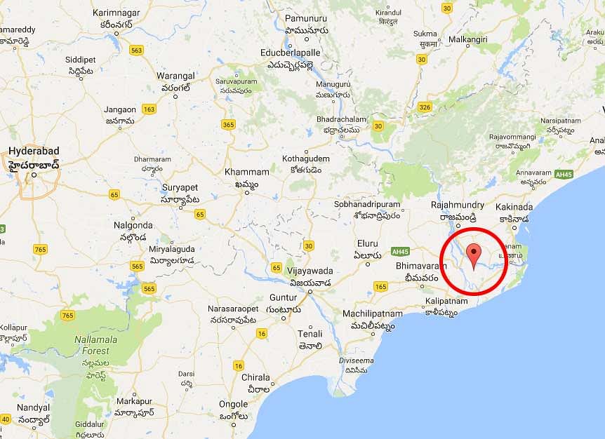 Six women on their way to a temple in a nearby town died in an accident near Modekurru of Kothapet block, East Godavari district, Andhra Pradesh