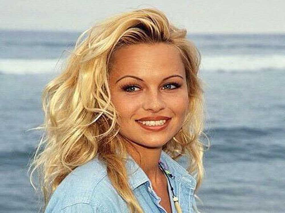 Pamela Anderson, image courtesy Twitter