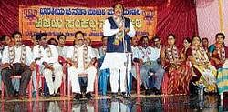 BJP State President K S Eshwarappa speaking after inaugurating the Vijaya Sankalpa Samavesha at Sullia on Tuesday.  DH Photo