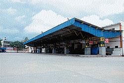 View of Chikmagalur private bus stand which wore a deserted look on Monday owing to the bundh.  DH Photo