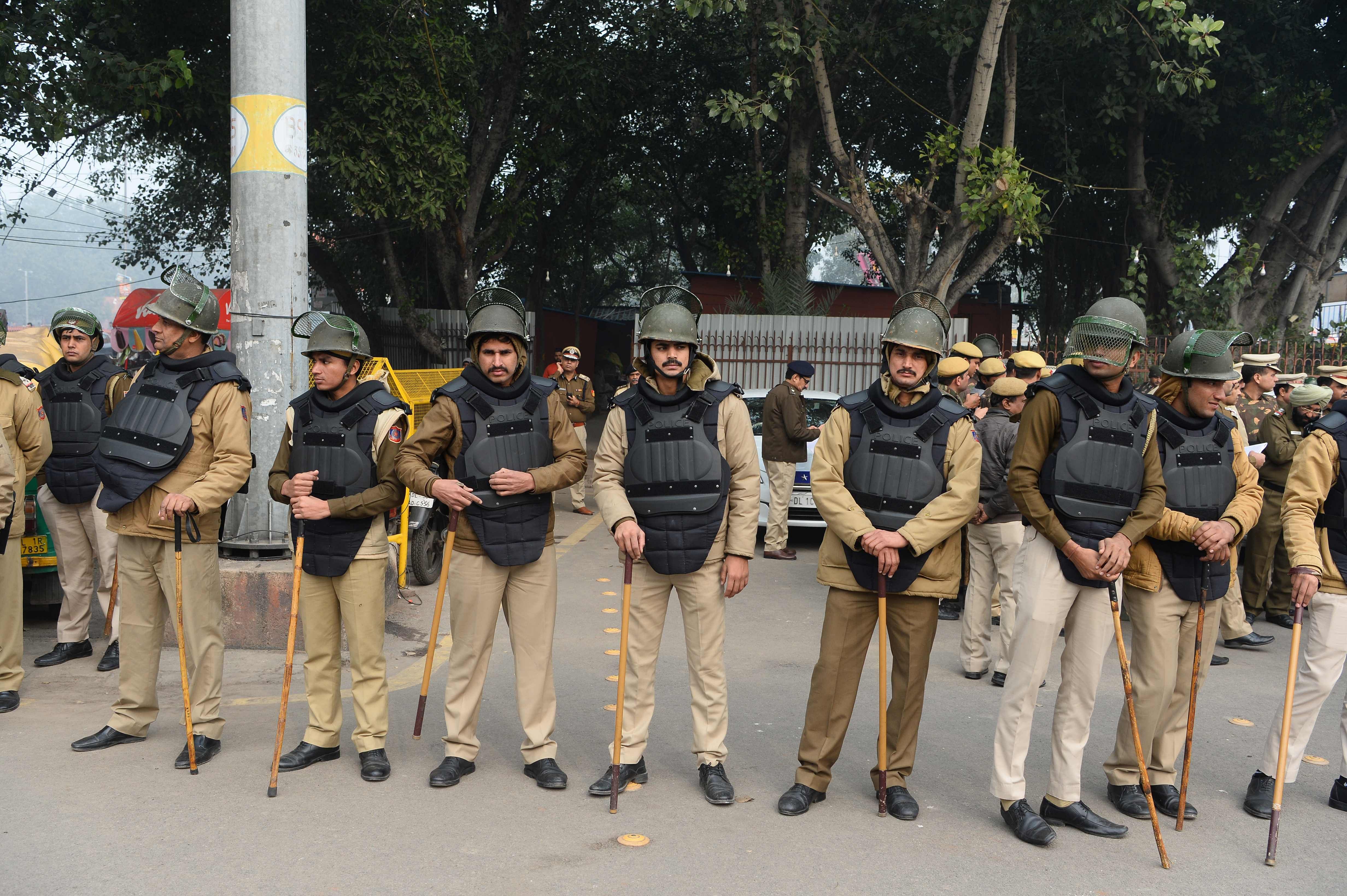 Police gather near the historic Red Fort at a demonstration against India’s new citizenship law in New Delhi on December 19, 2019. - Big rallies are expected across India on December 19 as the tumultuous and angry reaction builds against a citizenship law seen as discriminatory against Muslims. (AFP Photo)
